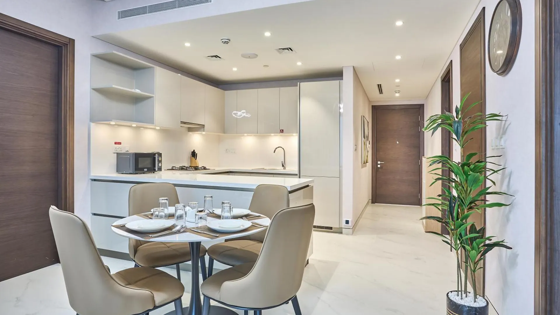 Stay By Latinem Luxury 2Br Holiday Home Cvg 4005 Near Burj Khalifa دبي