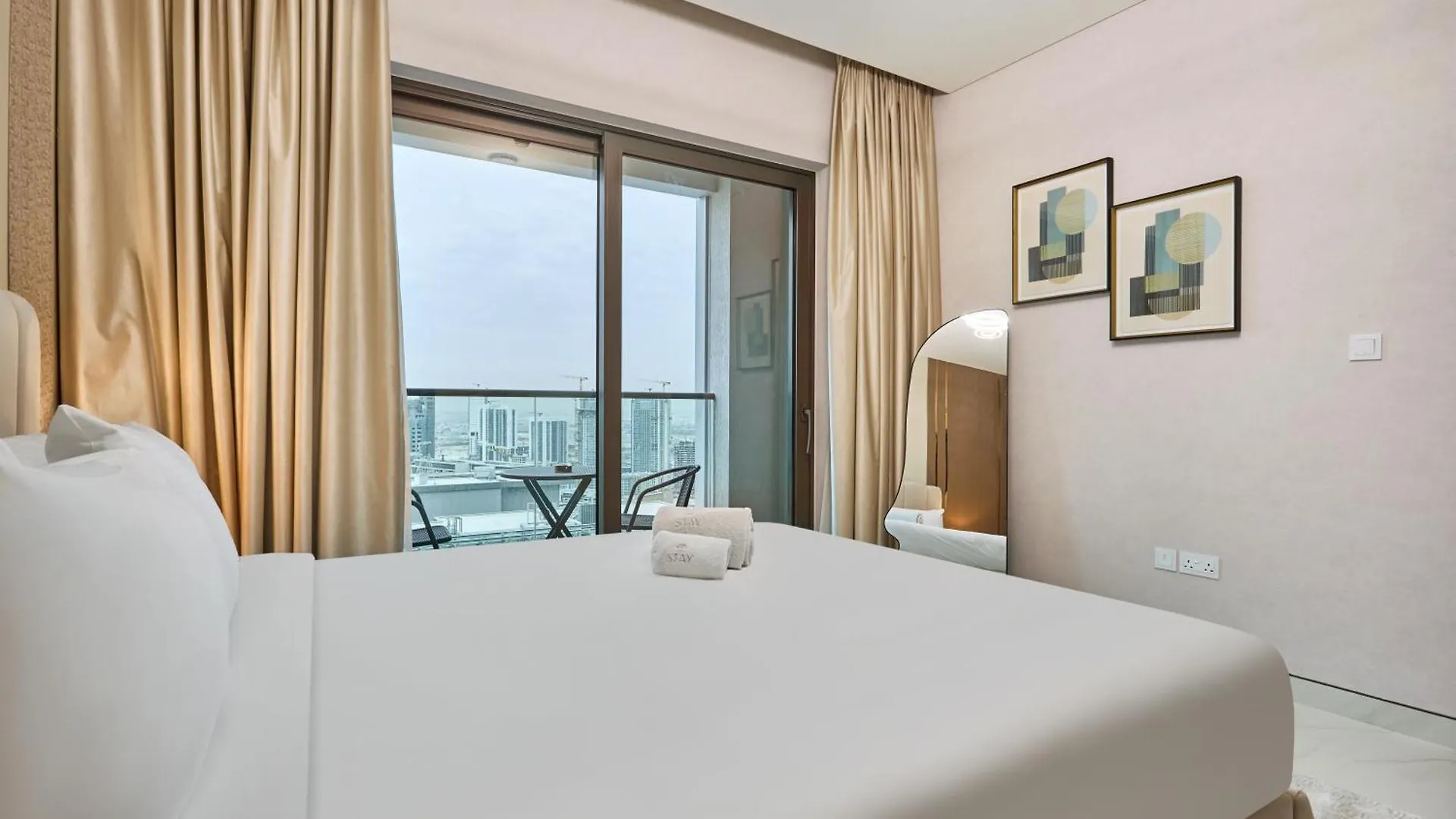 Stay By Latinem Luxury 2Br Holiday Home Cvg 4005 Near Burj Khalifa Dubai